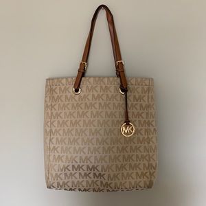 Michael Kors Tote Tan Original Patttern